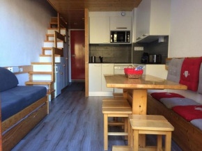 Arcs 1800 Duplex rénové 5 pers au pied des pistes calme location à la semaine seulement